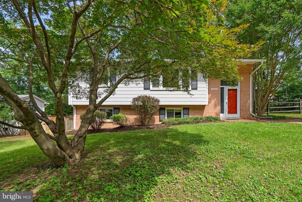 16204 Cannfield Dr, Laurel, MD 20707 - tri-level home with brick siding