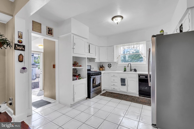 kitchen featuring stainless steel appliances, a sink, white cabinetry, light countertops, and baseboards