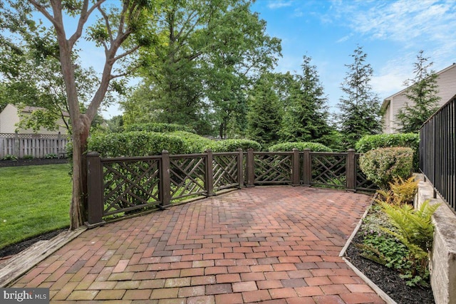 6014 Marilyn Dr, Alexandria, VA 22310 - view of patio