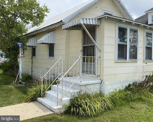 view of side of property