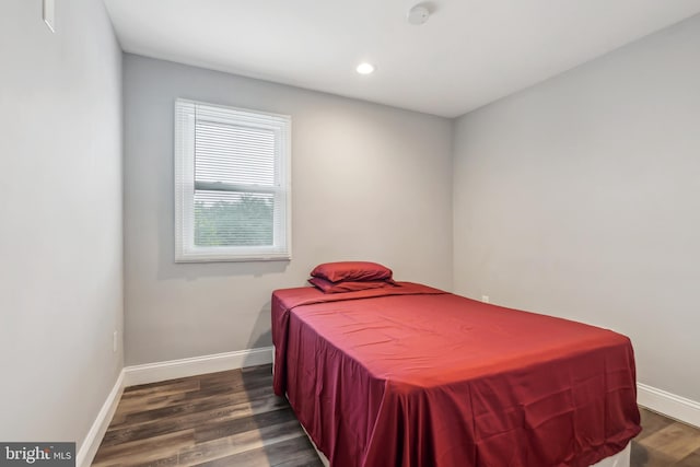 321 Taft St, Bristol, PA 19007 - bedroom featuring wood finished floors, baseboards, and recessed lighting