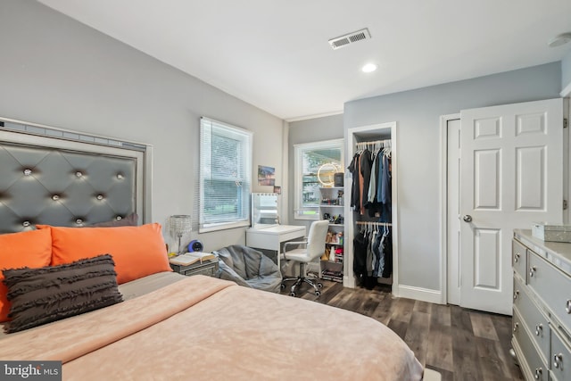 321 Taft St, Bristol, PA 19007 - bedroom featuring dark wood-style flooring, baseboards, a closet, and recessed lighting