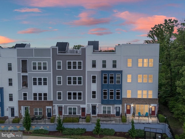 525 Leftwich Ln Unit 78, Annapolis, MD 21401 - view of property at dusk