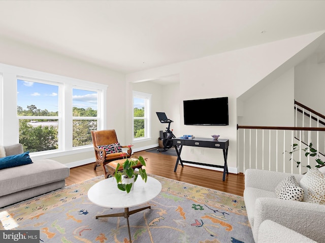 525 Leftwich Ln Unit 78, Annapolis, MD 21401 - living area featuring wood finished floors and baseboards