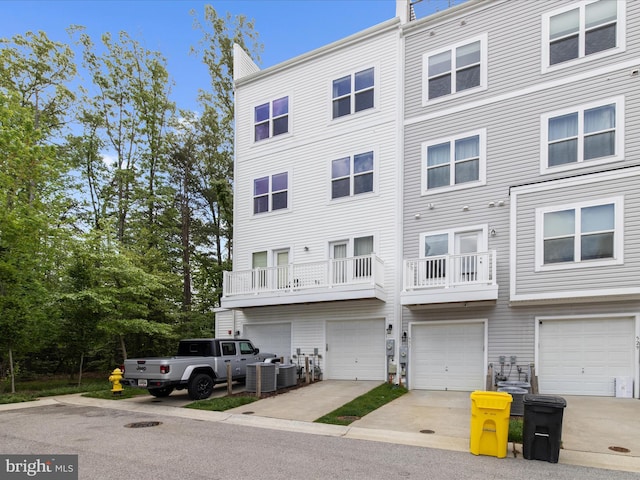 525 Leftwich Ln Unit 78, Annapolis, MD 21401 - view of front of house featuring central air condition unit and an attached garage