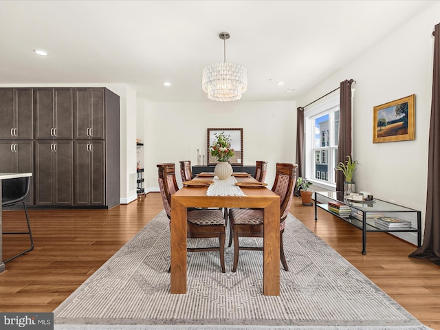 525 Leftwich Ln Unit 78, Annapolis, MD 21401 - dining area with wood finished floors, a chandelier, recessed lighting, and baseboards