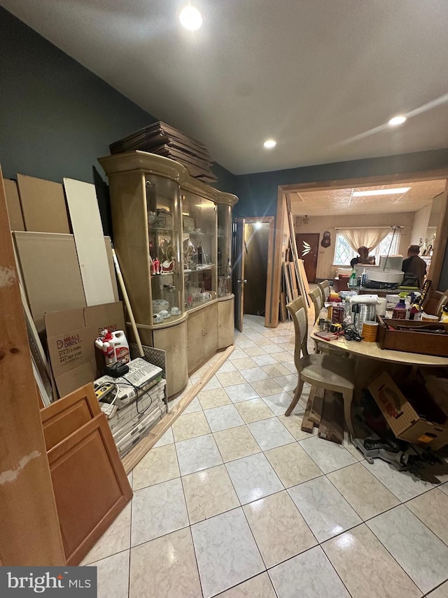 1139 Snyder Ave, Philadelphia, PA 19148 - dining area with recessed lighting