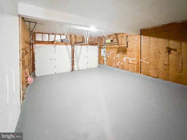 112 Hemlock Dr, Williamstown, NJ 08094 - view of garage