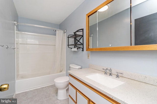 3135 Sollers Point Rd, Baltimore, MD 21222 - full bath with shower / tub combo with curtain, toilet, and vanity