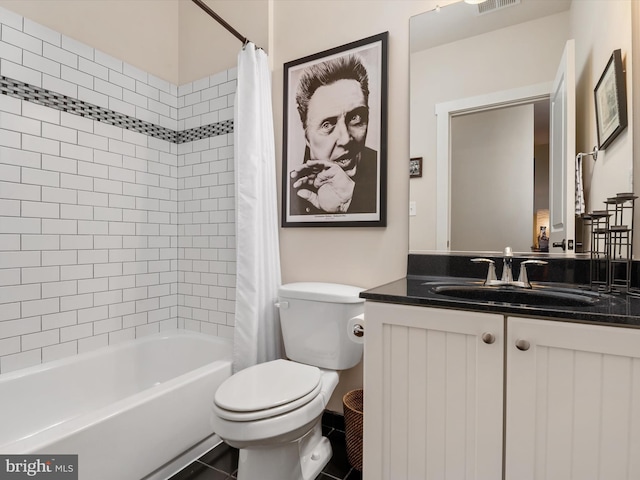 816 Bay Ridge Ave, Annapolis, MD 21403 - full bathroom with toilet, vanity, and shower / tub combo with curtain