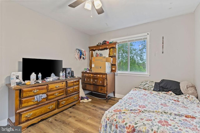 1604 Old New Windsor Rd, New Windsor, MD 21776 - bedroom with wood finished floors, baseboards, and ceiling fan