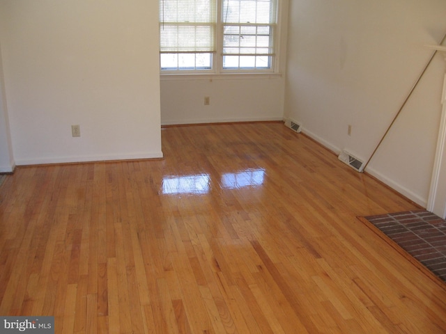 337 Carrsbrook Dr, Charlottesville, VA 22901 - empty room featuring light wood-style flooring and baseboards
