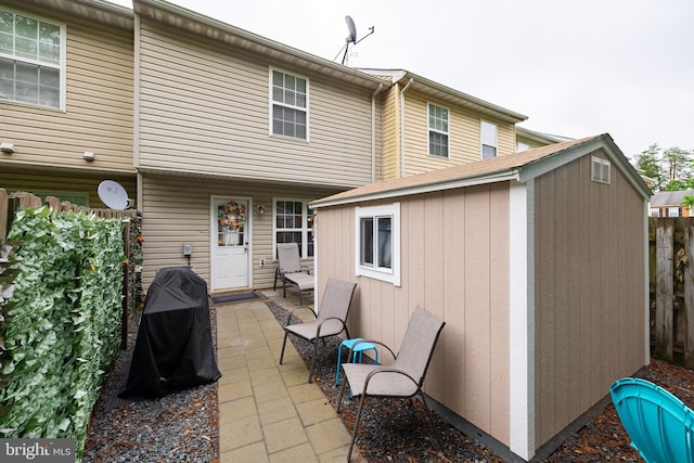 9910 Warwick Pl, Fredericksburg, VA 22408 - back of house featuring a patio area