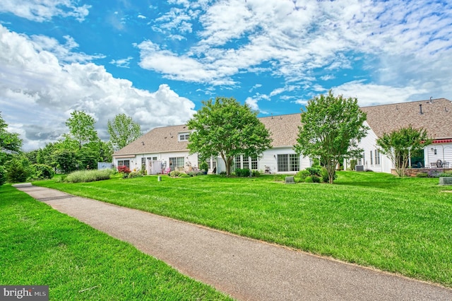 44458 Maltese Falcon Sq, Ashburn, VA 20147 - view of front of house with a front lawn