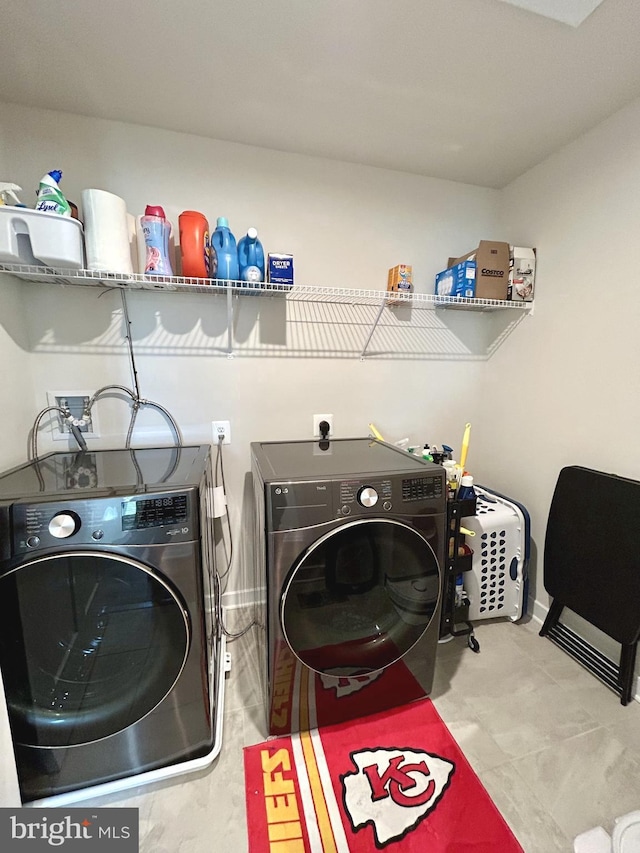 17 Perspective Pl, Hedgesville, WV 25427 - laundry room with washer and dryer and baseboards