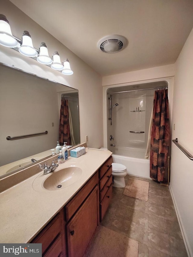 576 Kelker St, Oberlin, PA 17113 - bathroom with shower / bath combination with curtain, vanity, toilet, and baseboards
