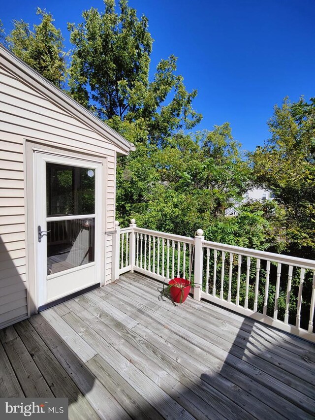 576 Kelker St, Oberlin, PA 17113 - view of wooden deck
