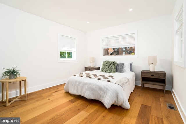 4620 Hunt Pl NE, Washington, DC 20019 - bedroom featuring light wood-type flooring, baseboards, and recessed lighting