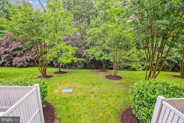 2604 Chapel Lake Dr Unit 107, Gambrills, MD 21054 - view of green lawn