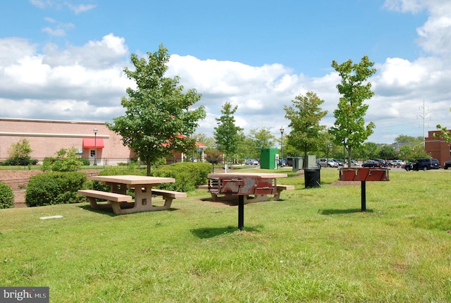 2604 Chapel Lake Dr Unit 107, Gambrills, MD 21054 - surrounding community featuring a lawn