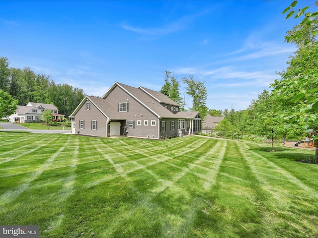 226 Crimson Ln, Elizabethtown, PA 17022 - back of house with a yard