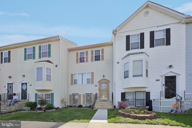 5737 Regency Ln, District Heights, MD 20747 - multi unit property featuring a front yard
