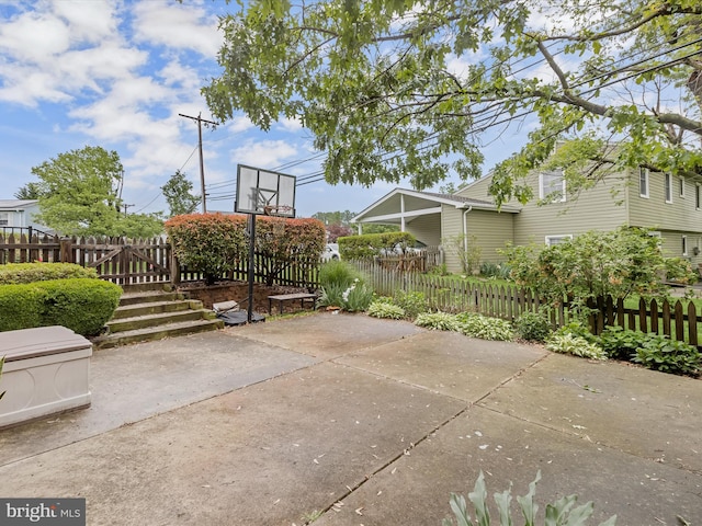 101 Gothard Rd, Lutherville Timonium, MD 21093 - view of sport court with fence