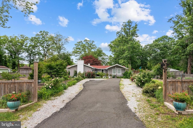10412 Midway Ln, Lorton, VA 22079 - view of front of property with fence and driveway