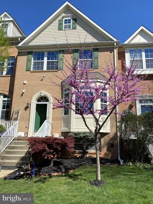 29 Ferns Ct, Lutherville Timonium, MD 21093 - view of property with brick siding and a front lawn