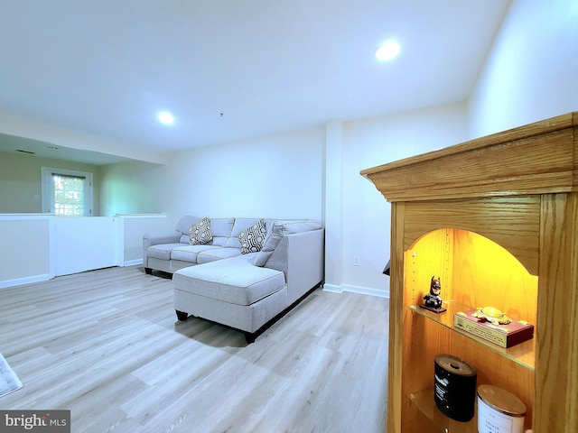 29 Ferns Ct, Lutherville Timonium, MD 21093 - living area with light wood-type flooring, baseboards, and recessed lighting