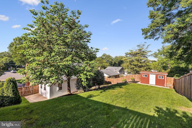 7900 Foote Ln, Springfield, VA 22151 - view of yard