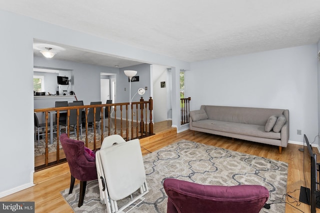 7 Woodland Ct, Hamilton, NJ 08610 - living area with wood finished floors and baseboards