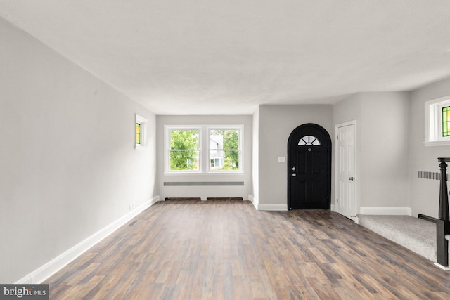 2811 Westfield Ave, Baltimore, MD 21214 - foyer featuring wood finished floors and baseboards