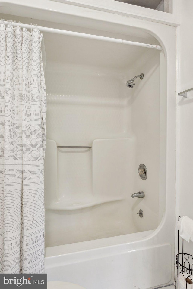 5207 Eugene Ave, Baltimore, MD 21206 - full bath with shower / bath combo