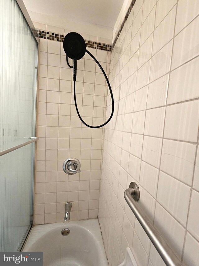 1506 N 13th St, Philadelphia, PA 19122 - bathroom featuring shower / washtub combination