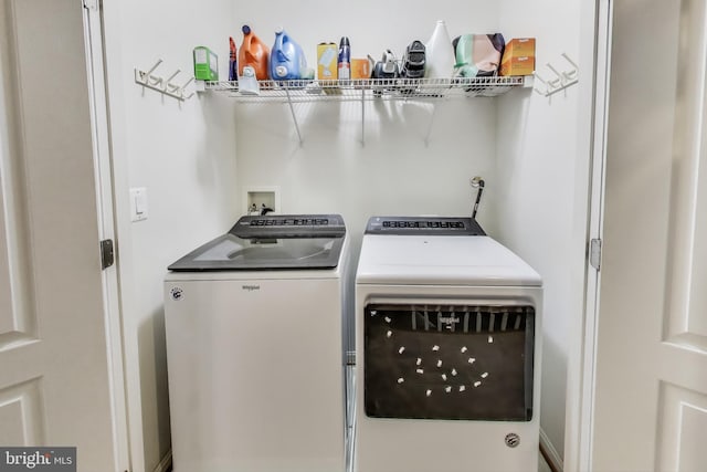 2307 Springdale Ln, Waldorf, MD 20603 - washroom with washer and dryer