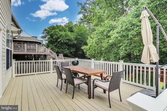 2307 Springdale Ln, Waldorf, MD 20603 - deck with outdoor dining space