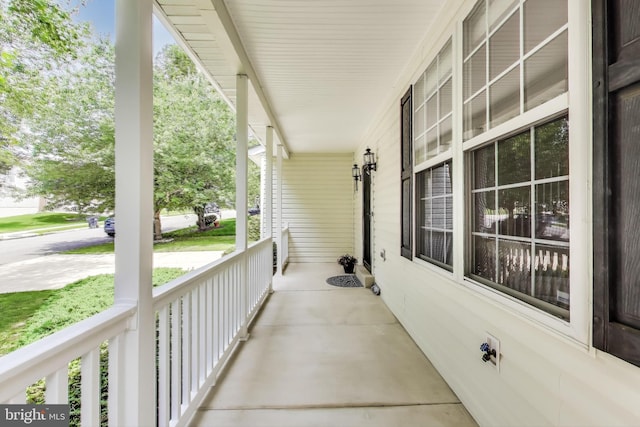 2307 Springdale Ln, Waldorf, MD 20603 - view of porch