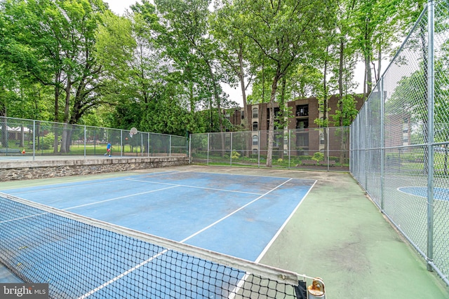 3320 Woodburn Village Dr Unit 32, Annandale, VA 22003 - view of tennis court with fence
