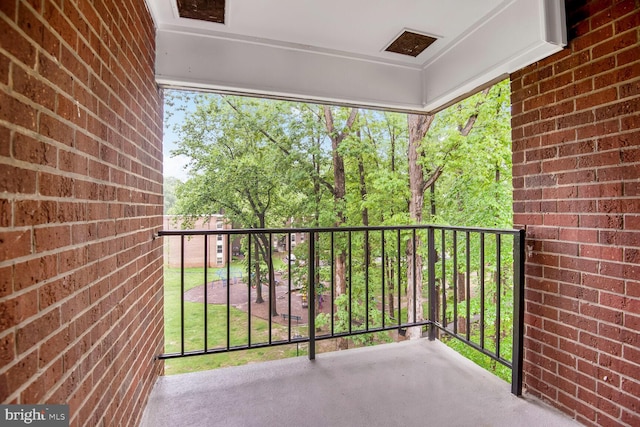 3320 Woodburn Village Dr Unit 32, Annandale, VA 22003 - view of balcony