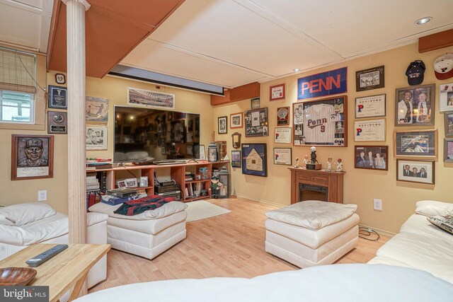 87 Chapel Hill Rd, Mount Laurel, NJ 08054 - living area with wood finished floors and recessed lighting