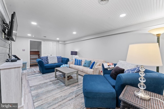 4 Fox Ridge Rd, Glenmoore, PA 19343 - living area featuring light wood-style flooring and recessed lighting