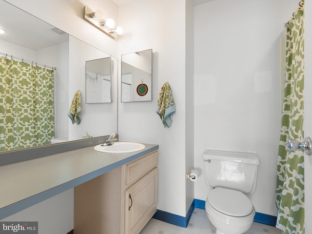 411 Stonebridge Blvd, New Castle, DE 19720 - full bath featuring vanity, baseboards, and toilet