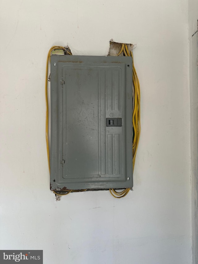 641 N 56th St, Philadelphia, PA 19131 - detailed view of electric panel