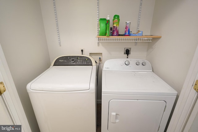 9557 Old Railroad Rd, Mardela Springs, MD 21837 - clothes washing area featuring washer and dryer
