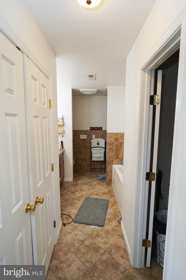 9557 Old Railroad Rd, Mardela Springs, MD 21837 - bathroom featuring a bath and vanity