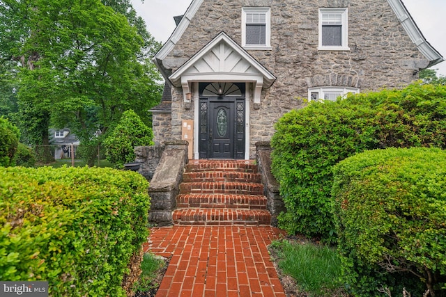 2424 Golf Rd, Philadelphia, PA 19131 - view of exterior entry with stone siding