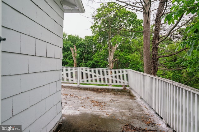 2424 Golf Rd, Philadelphia, PA 19131 - view of patio / terrace