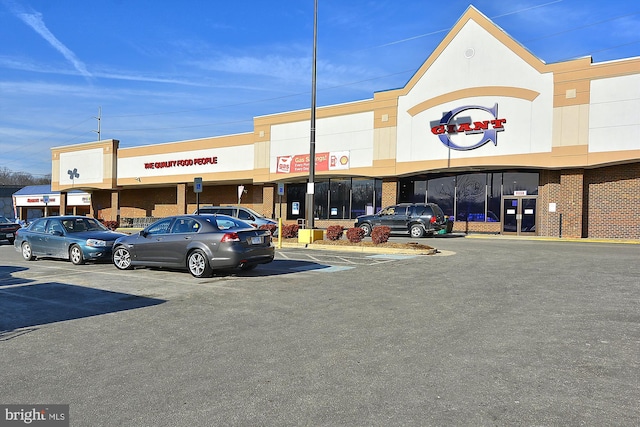 5938 New England Woods Dr, Burke, VA 22015 - view of commercial location featuring uncovered parking
