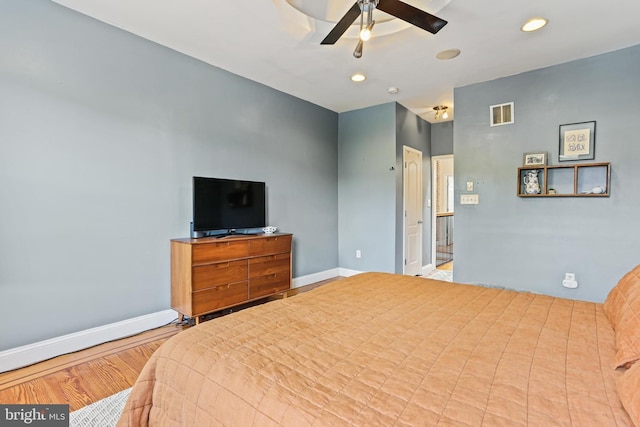 220 S E Ave, Baltimore, MD 21224 - bedroom featuring baseboards, wood finished floors, recessed lighting, and ceiling fan